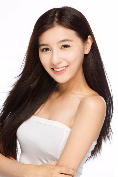 Headshot photo of Hong Kong model promotion girl Crystal Law